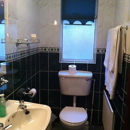 Moat 2*
